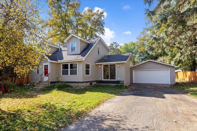 744 6th St SE, Forest Lake, MN 55025