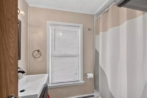 Bath - 540 2nd Ave NW, Plainview, MN 55964 photo 2 of 3