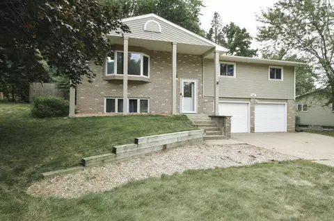 643 Pioneer Rd, Red Wing, MN 55066