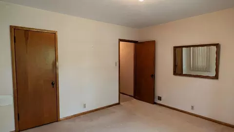 Bedroom - 616 S 9th St, Montevideo, MN 56265 photo 4 of 10