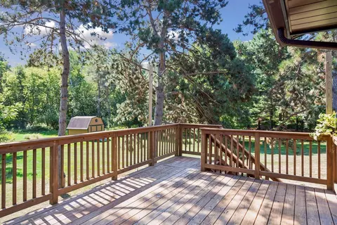 8249 Deer Pond Ct N, Lake Elmo, MN 55042