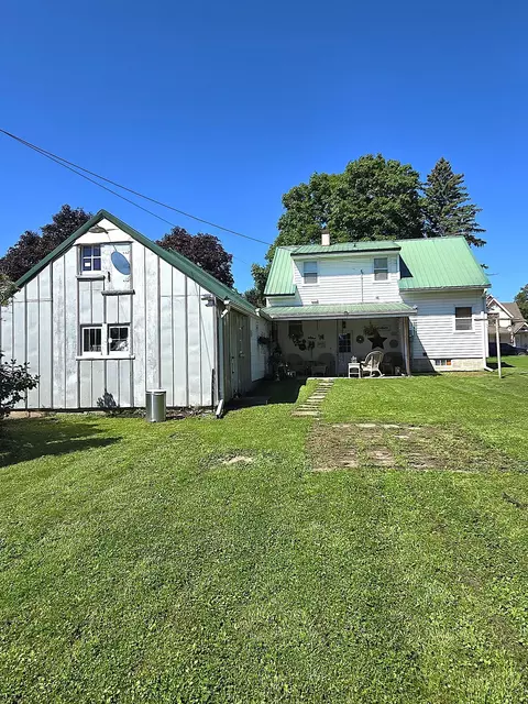 Exterior - 529 N Section Ave, Spring Valley, MN 55975 photo 3 of 6