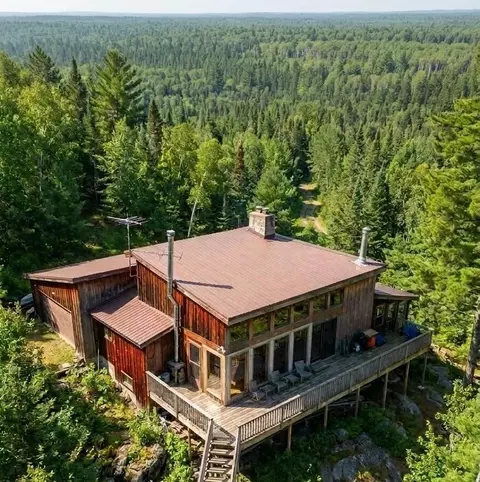 4010 Kennedy Rd, Cook, MN 55723