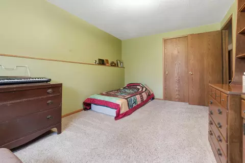 Bedroom - 13111 Timberlane Dr, Baxter, MN 56425 photo 9 of 9