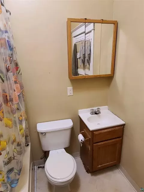 Bath - 1432 E 4th St, Duluth, MN 55805 photo 2 of 2