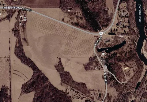 21 County Rd, Mazeppa, MN 55956