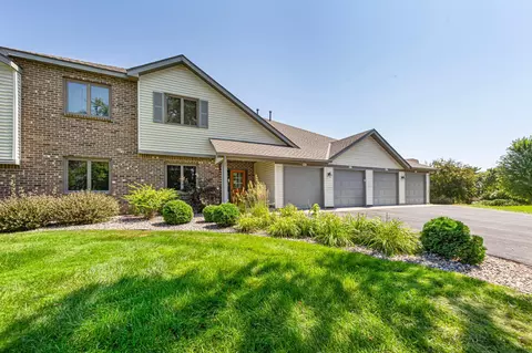 7250 Hunters Run, Eden Prairie, MN 55346