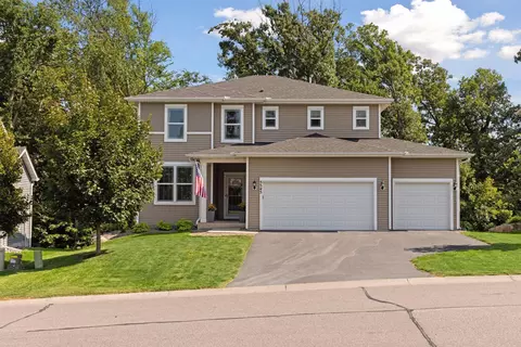 5545 Empire Ln N, Plymouth, MN 55446