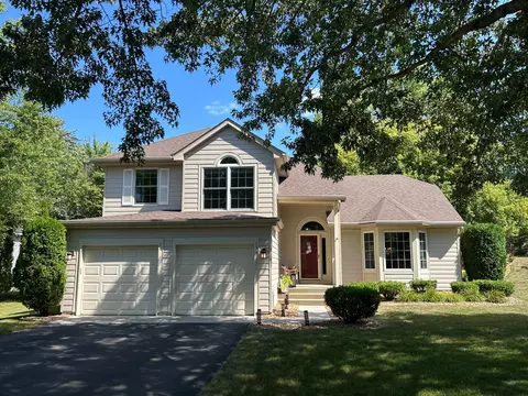 6601 Arlington Ct, Chanhassen, MN 55317
