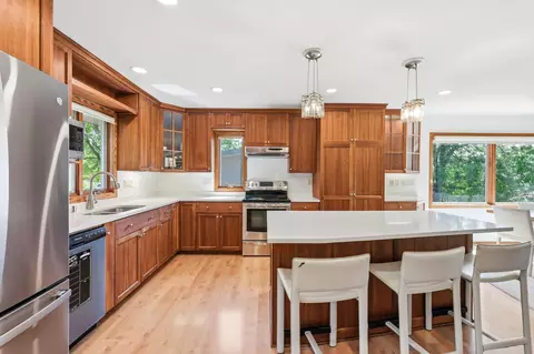Kitchen - 29 Orme Ct, Saint Paul, MN 55116 photo 2 of 4