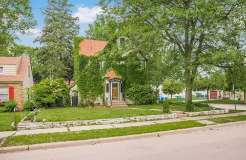 2657 Zenith Ave N, Robbinsdale, MN 55422