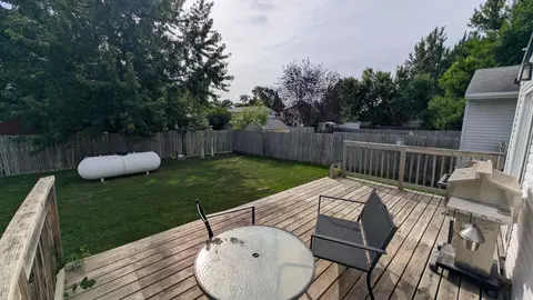 Exterior - 510 5th St, Mapleton, ND 58059 photo 6 of 7