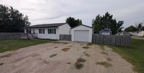Exterior - 510 5th St, Mapleton, ND 58059 photo 2 of 7