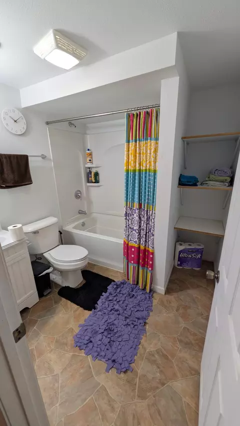 Bath - 510 5th St, Mapleton, ND 58059 photo 2 of 3