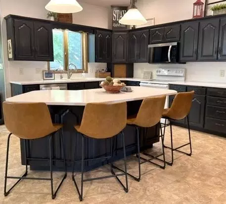 Kitchen - 710 20th St, Windom, MN 56101 photo 3 of 5
