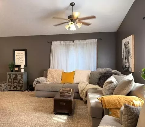 Living - 710 20th St, Windom, MN 56101 photo 3 of 5