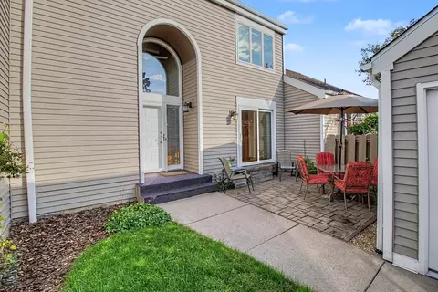 1182 Saint Clair Ave, Saint Paul, MN 55105