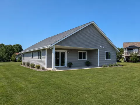 Exterior - 601 W 7th Ave, Osakis, MN 56360 photo 3 of 4