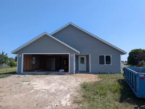 Exterior - 601 W 7th Ave, Osakis, MN 56360 photo 2 of 4