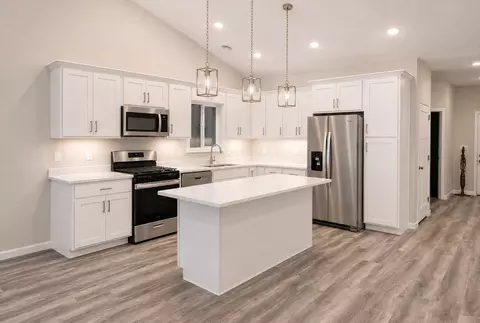 Kitchen - 601 W 7th Ave, Osakis, MN 56360 photo 3 of 3