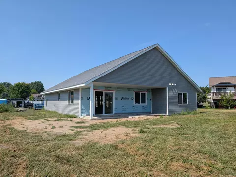 Exterior - 601 W 7th Ave, Osakis, MN 56360 photo 4 of 4