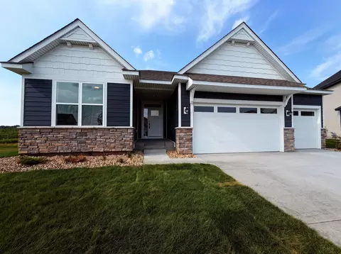 851 Londonderry Ln NW, Rochester, MN 55901