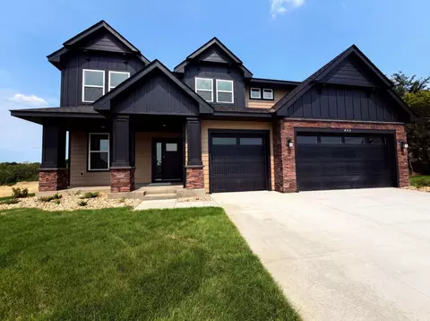 843 Londonderry Ln NW, Rochester, MN 55901