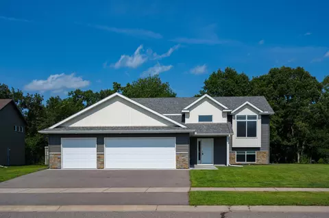 370 29th Ave SE, Saint Cloud, MN 56304