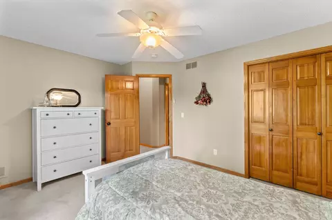 Bedroom - 546 White Pine Way, Eagan, MN 55123 photo 6 of 9