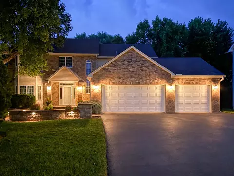 Exterior - 546 White Pine Way, Eagan, MN 55123 photo 10 of 11