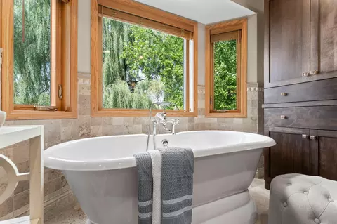 Bath - 546 White Pine Way, Eagan, MN 55123 photo 5 of 7