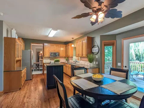 Kitchen - 546 White Pine Way, Eagan, MN 55123 photo 2 of 3