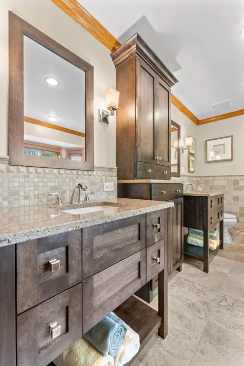 Bath - 546 White Pine Way, Eagan, MN 55123 photo 3 of 7