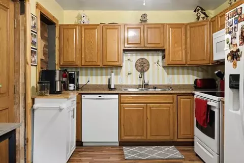 Kitchen - 313 1st Ave NE, Brainerd, MN 56401 photo 2 of 2