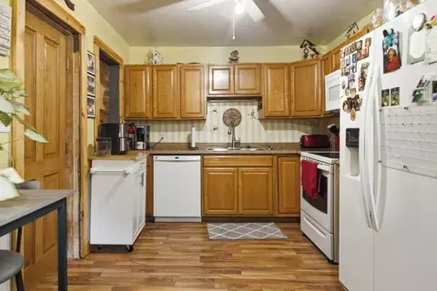 Kitchen - 313 1st Ave NE, Brainerd, MN 56401 photo 1 of 2