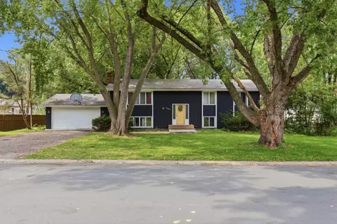 10048 Upton Rd, Bloomington, MN 55431