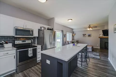 20591 Keystone Ave, Lakeville, MN 55044