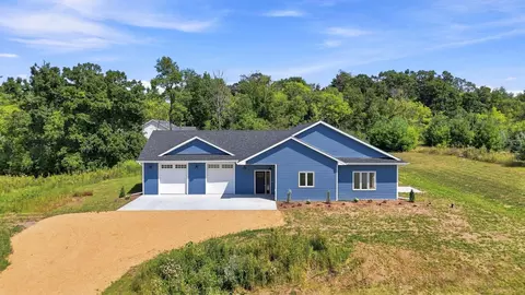32 256th St, Osceola, WI 54020