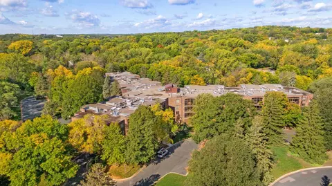 5601 Dewey Hill Rd #210, Edina, MN 55439