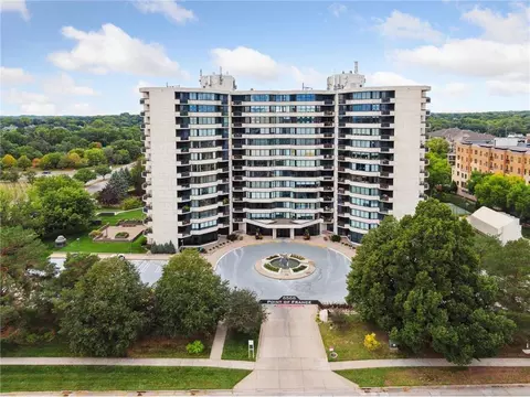 6566 France Ave S #707, Edina, MN 55435