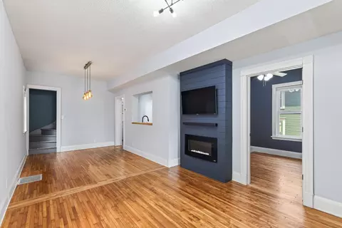 801 Armstrong Ave, Saint Paul, MN 55102