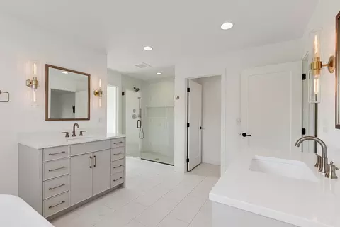 Bath - 6029 Abbott Ave S, Edina, MN 55410 photo 3 of 8