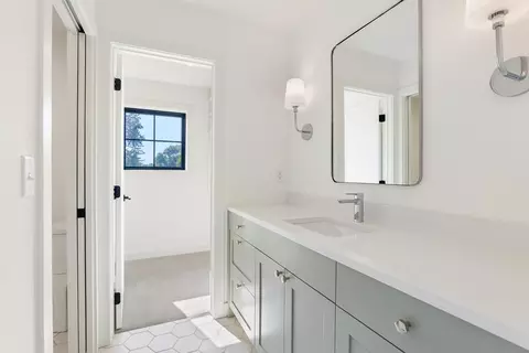 Bath - 6029 Abbott Ave S, Edina, MN 55410 photo 6 of 8