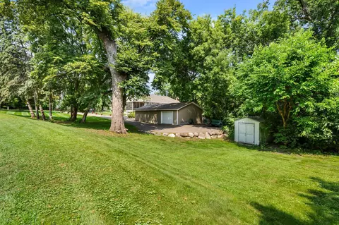 5565 Howards Point Rd, Shorewood, MN 55331 photo 4