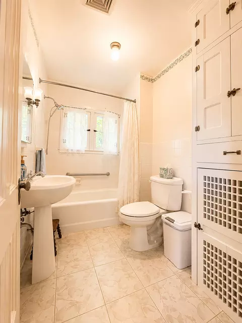 Bath - 1244 6th Ave N, Windom, MN 56101 photo 2 of 2