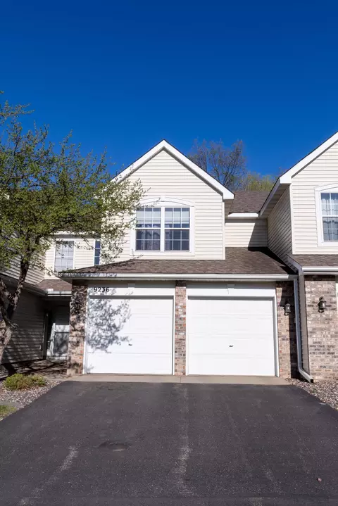 9236 Merrimac Ln N, Maple Grove, MN 55311