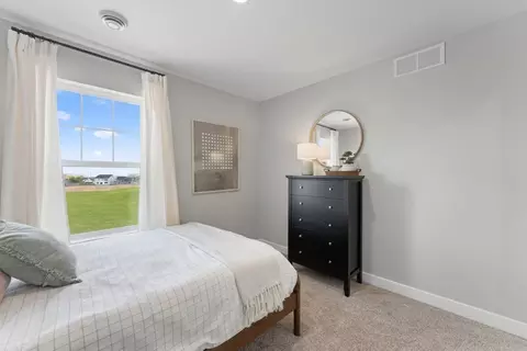 Bedroom - 1966 Aztec Ave, Shakopee, MN 55379 photo 6 of 9