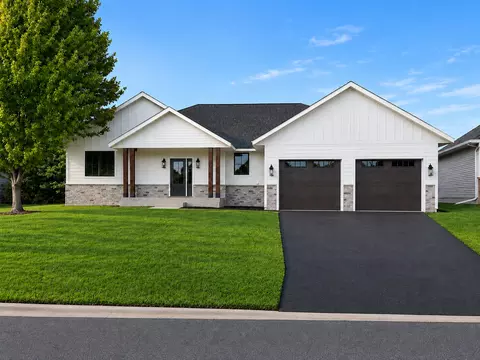 1215 Moor Stone Dr NE, Alexandria, MN 56308