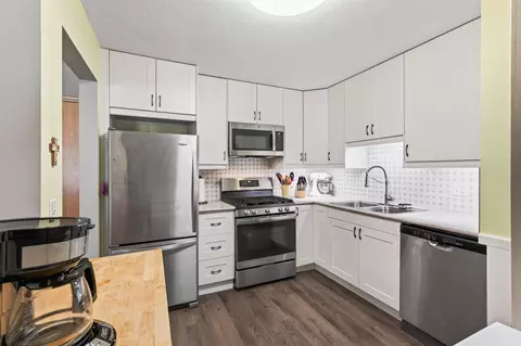 4820 Park Commons Dr #138, Saint Louis Park, MN 55416