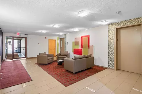 4820 Park Commons Dr #138, Saint Louis Park, MN 55416